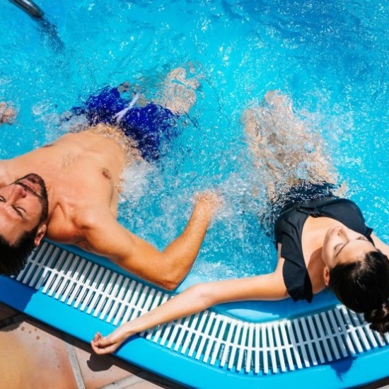 Relaxation Jacuzzi in Apartamentos Parque del Sol, Costa Adeje, ideal to disconnect and enjoy a wellness vacation in Tenerife South.